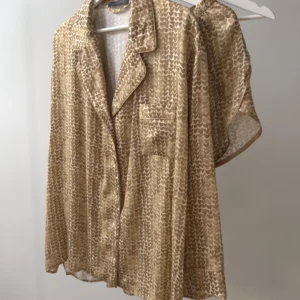 Pizamos komplektas su sortais Berenice